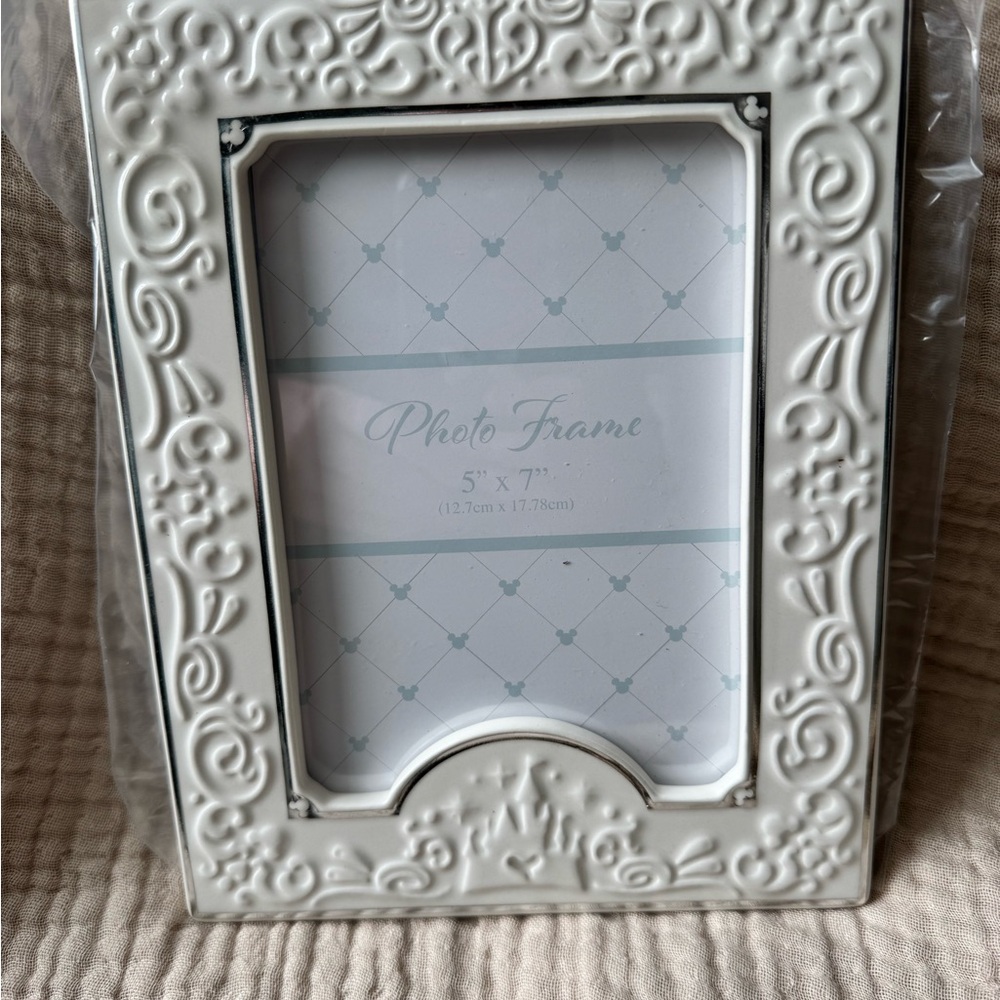 Disney Wedding frame 5x7 NEW IN BOX